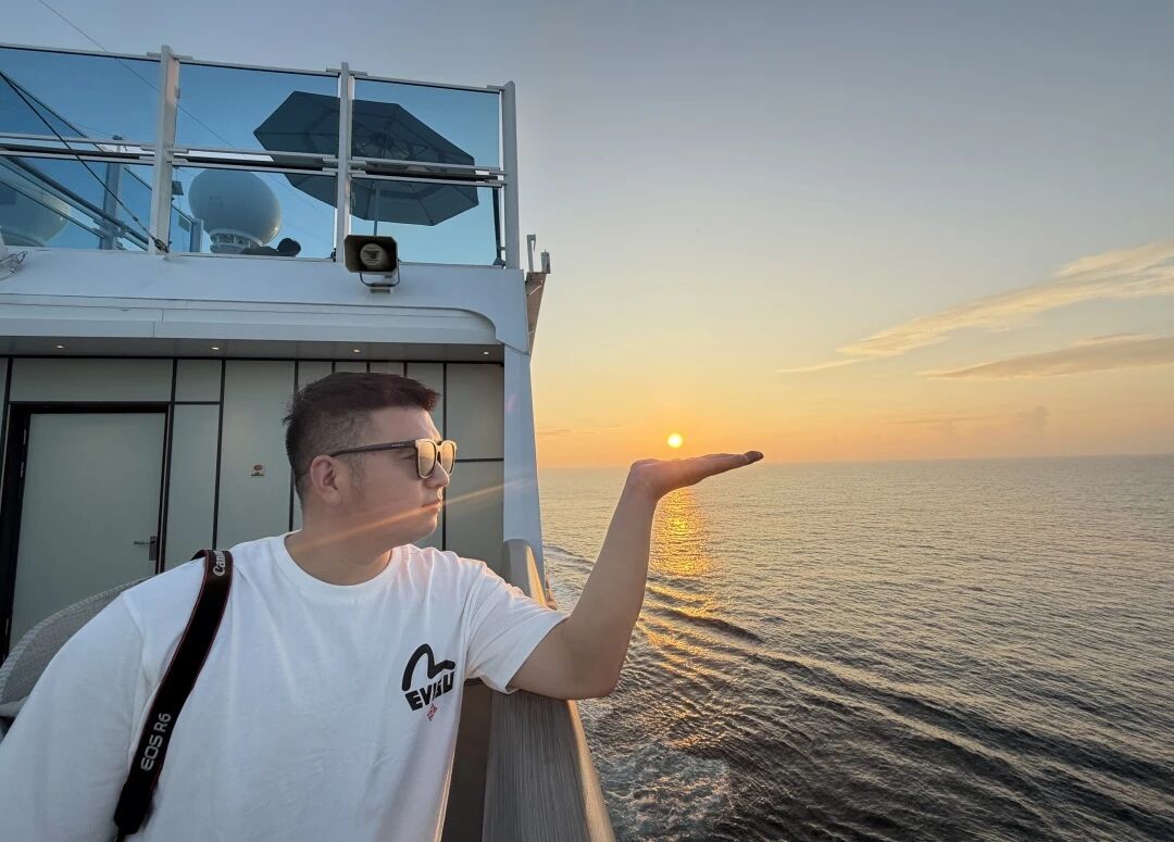 aba24f0ffa822b806b4d7786aea4d243.jpg 2025樂(lè)林金牌客戶豪華郵輪之旅榮耀返航