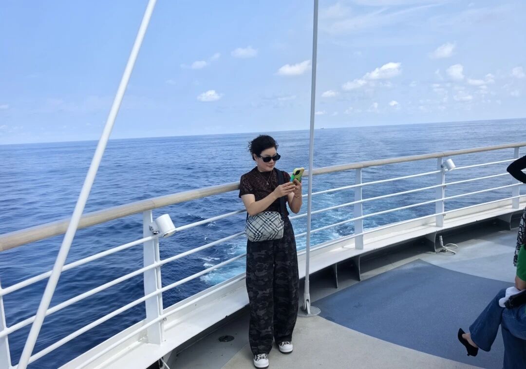 974ff2c176db60ff72f3b3f2256d78a1.jpg 2025樂(lè)林金牌客戶豪華郵輪之旅榮耀返航